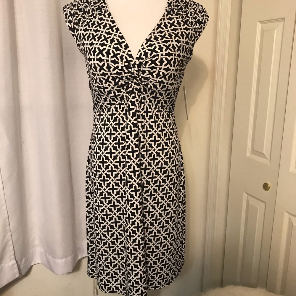 Laundry V-Neck Black/White dress